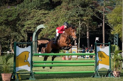 Giovanna Mazara, vencedora da primeira prova da categoria Jovem Cavaleiro / Foto: Divulgação